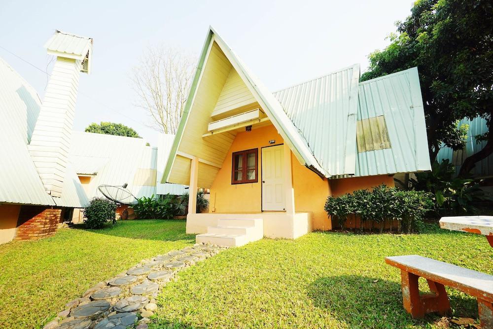 Touch Star Resort - Doi Inthanon Чомтонг Екстер'єр фото