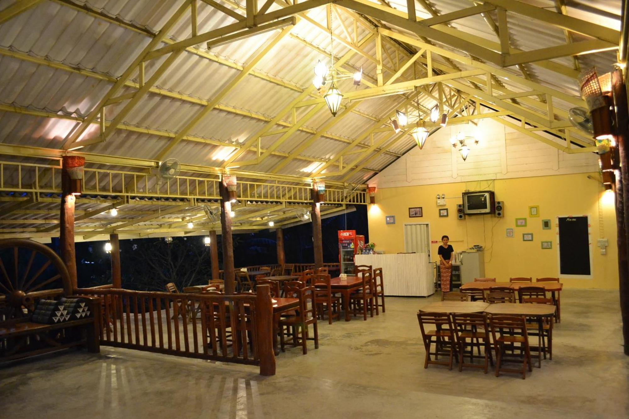 Touch Star Resort - Doi Inthanon Чомтонг Екстер'єр фото