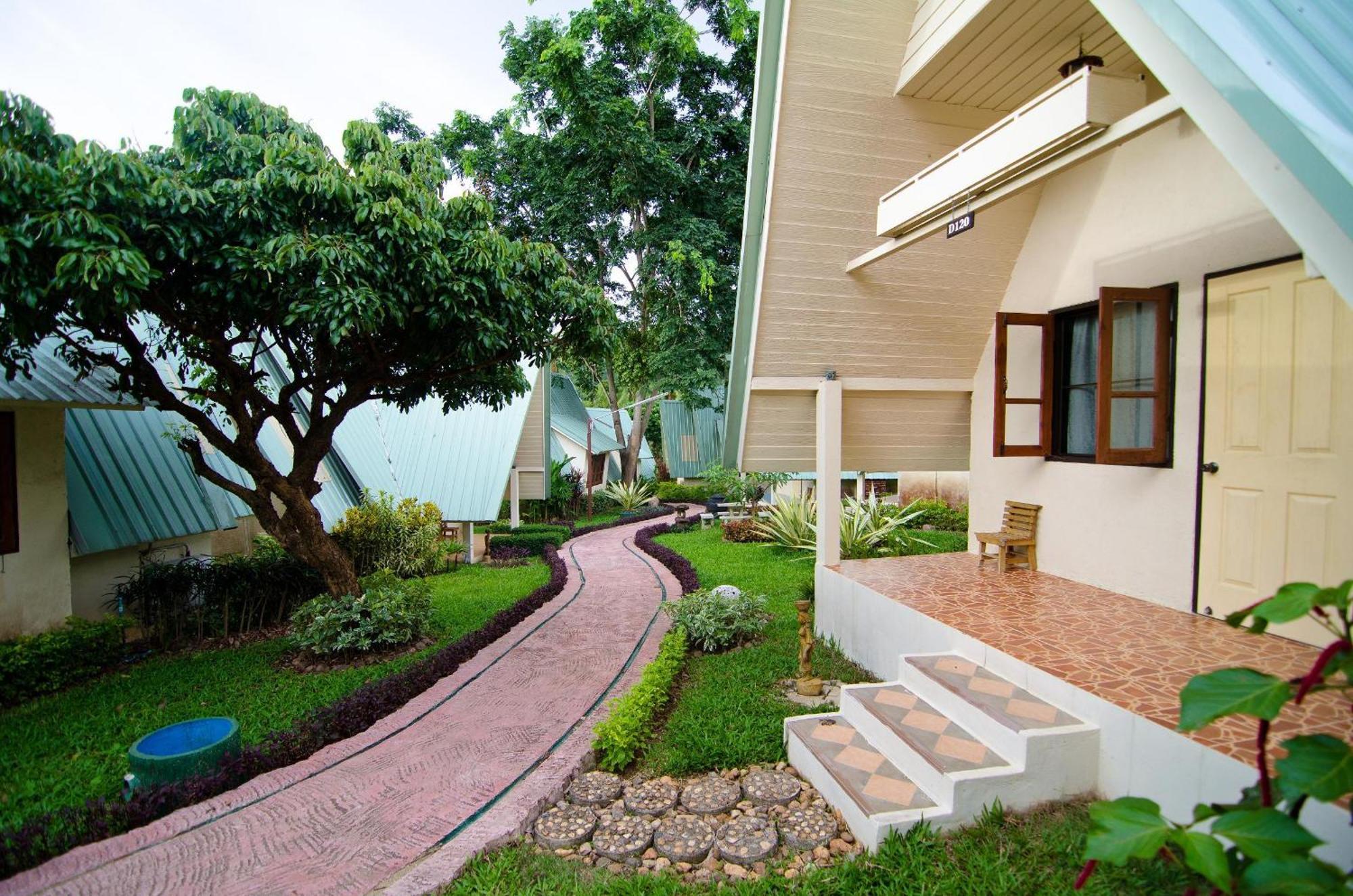 Touch Star Resort - Doi Inthanon Чомтонг Екстер'єр фото