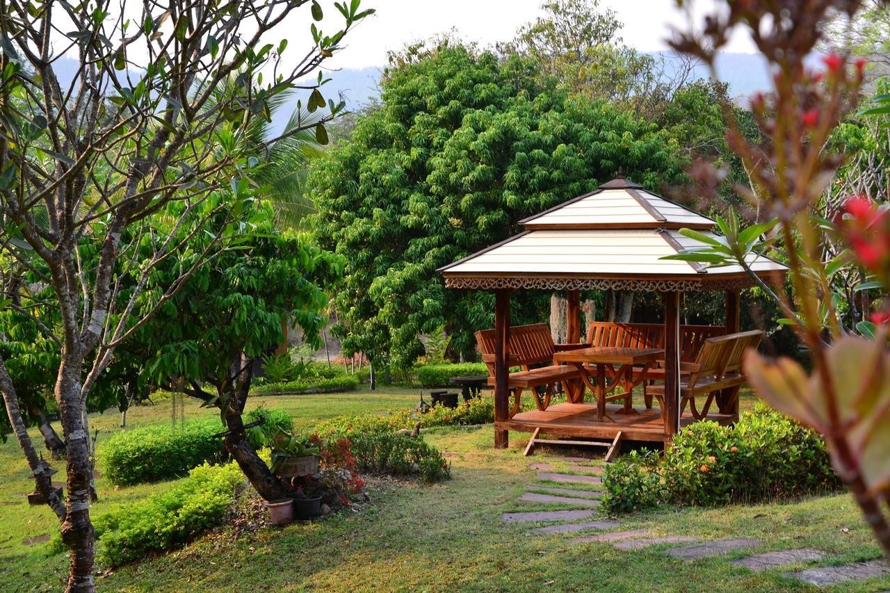 Touch Star Resort - Doi Inthanon Чомтонг Екстер'єр фото