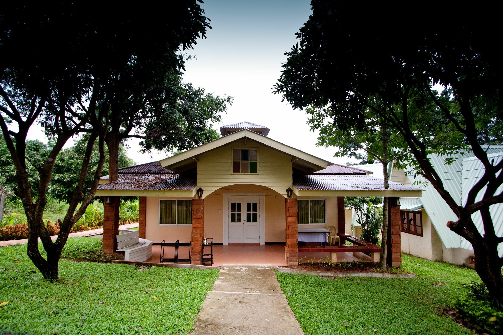 Touch Star Resort - Doi Inthanon Чомтонг Екстер'єр фото