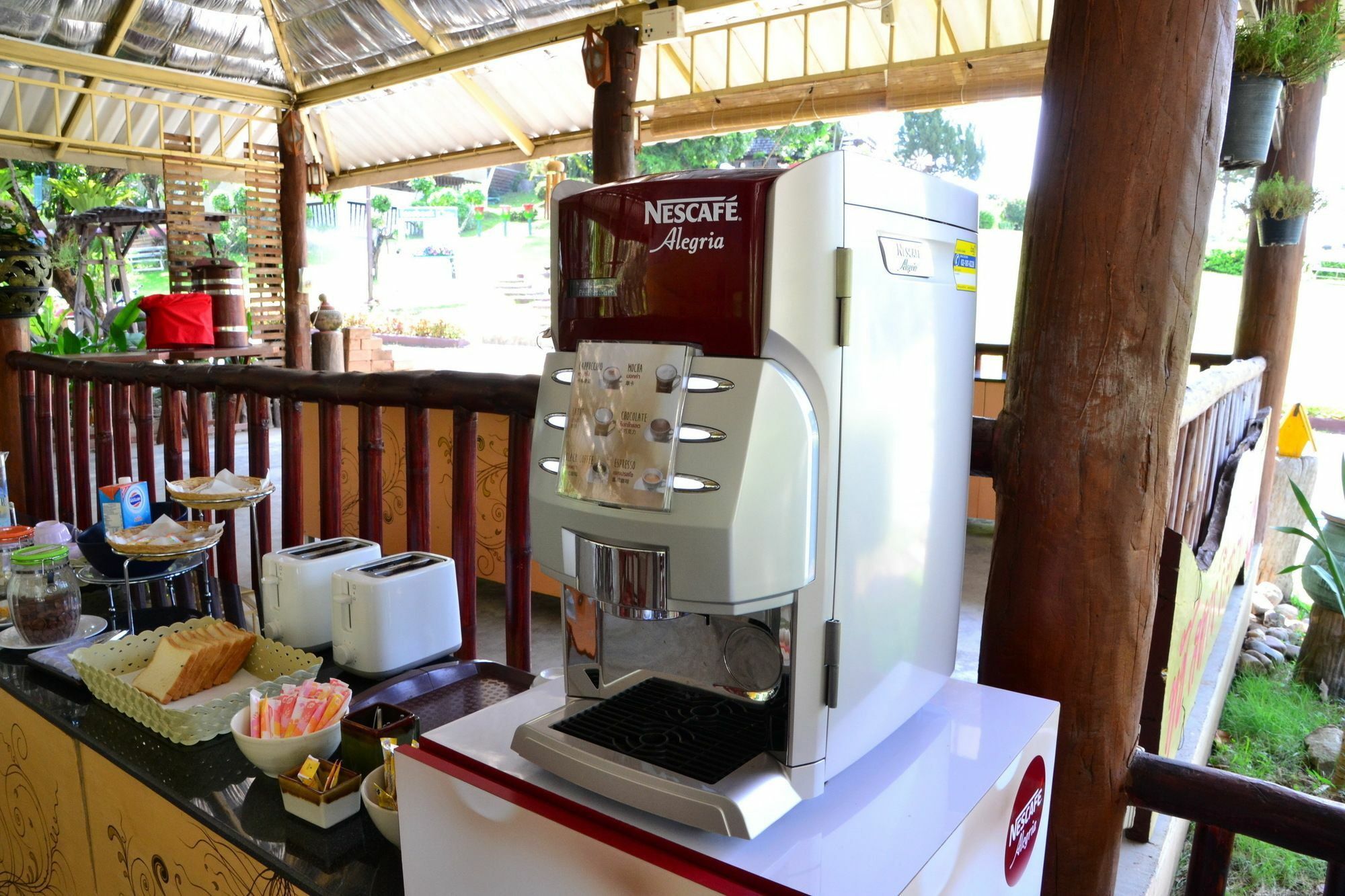 Touch Star Resort - Doi Inthanon Чомтонг Екстер'єр фото